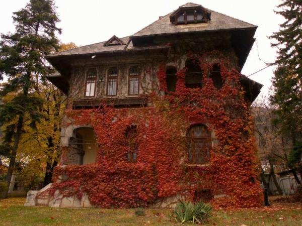 image عکس هایی زیبا از یک خانه پاییزی