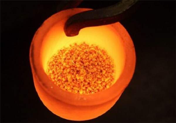 image تصاویر دیدنی از چگونگی ساخت شمش های طلا