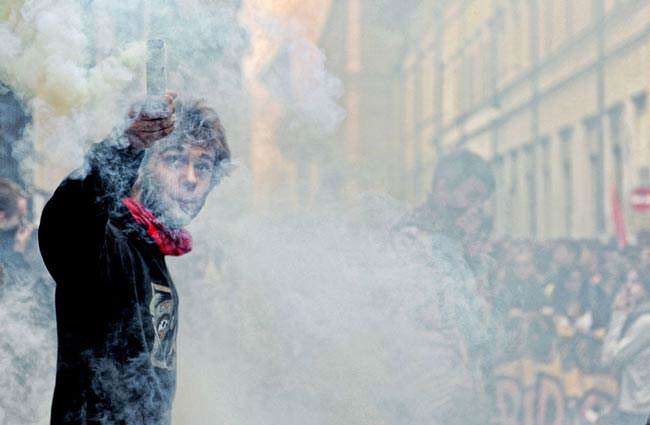 image تظاهرات دانشجویان ایتالیایی علیه سیاست های ریاضت اقتصادی در شهر تورین