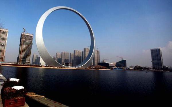 image ساخت حلقه زندگی با ارتفاع ۱۵۷ متر در ساحل شهر فوشون در شمال چین