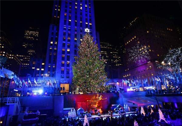 image عکس های زیبا از برگزاری جشن کریسمس در شهر های بزرگ دنیا