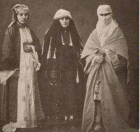 image پوشش زنان عثمانی در دربار چه شکلی بوده است