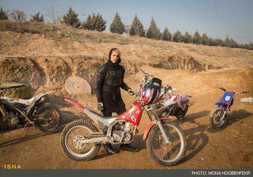 image تصاویری زیبا از موتورسورای خانم ها در مسابقات موتورسواری