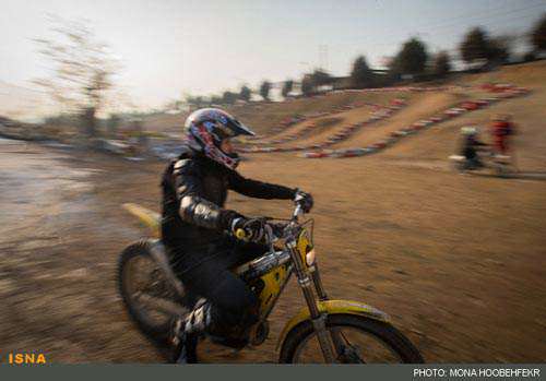 image تصاویری زیبا از موتورسورای خانم ها در مسابقات موتورسواری