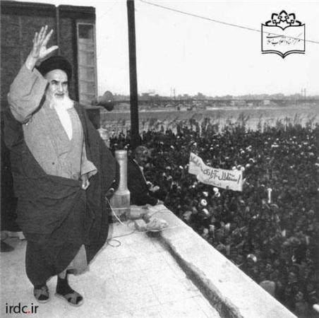 image عکس های بی نظیر از امام خمینی در ۲۲ بهمن ۵۷(ره)