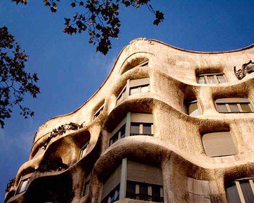 image عکس های شاهکار معماری جهان قصر میلا بارسلونا اسپانیا