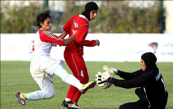 image گزارش تصویری از تمرین فوتبالیست های زن امارت در ایران