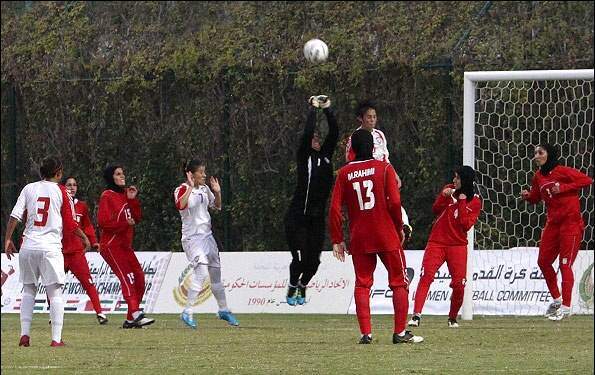 image گزارش تصویری از تمرین فوتبالیست های زن امارت در ایران