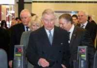 image حضور پرنس چارلز ولیعهد انگلیس در ایستگاه مترو لندن