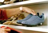 image راهکارهای مفید برای از بین بردن بوی بد پا در کفش