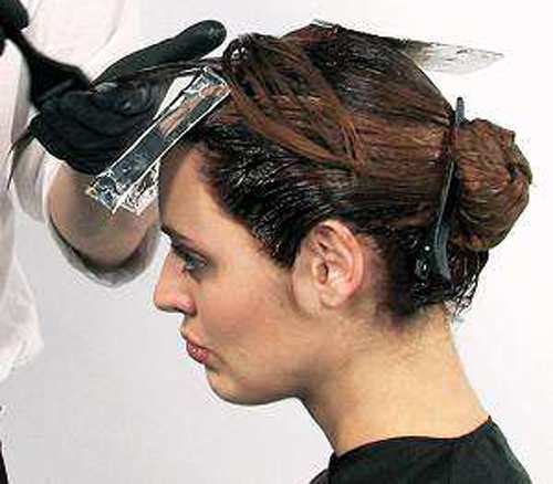 image آموزش تصویری کوتاه کردن و رنگ کردن موی زنانه در منزل