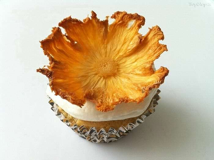 image آموزش درست کردن گل آناناسی برای کیک