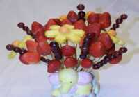 image ساخت سبد گل میوه برای عصرانه تابستانی