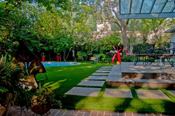 image ایده ساخت یک باغ زیبا در حیاط خانه