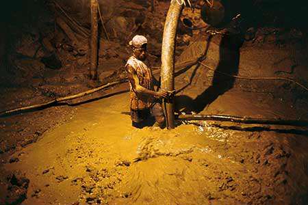 image فعالیت کارگران در معدن طلا جمهوری مالی