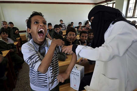image واکسیناسیون سرخک در مدارس یمن