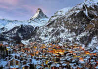 image شهر کوچک مترهورن در زمستان سوییس