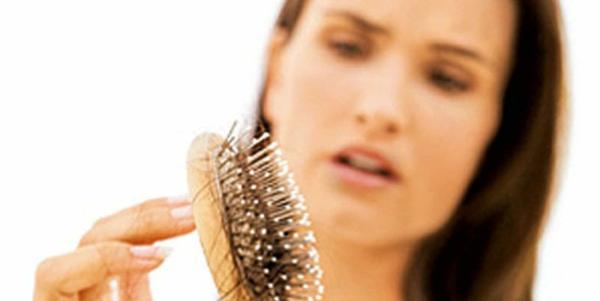 image چه چیزی باعث خرابی و ریزش موهای سر میشود