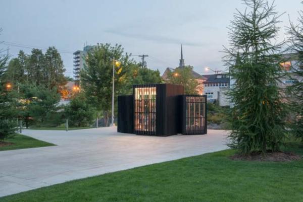 image طراحی جالب یک کتابخانه کوچک و مدرن در پارک های عمومی
