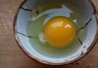 image ترفند تضمینی برای فهمیدن اینکه تخم مرغ تازه است یا کهنه