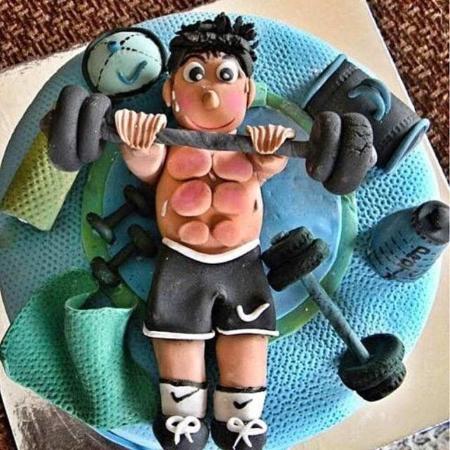 image زیباترین کیک تولد تهیه شده برای جشن تولد یک بدنساز