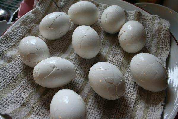 image چطور تخم مرغ پخته رنگارنگ برای بچه ها درست کنیم