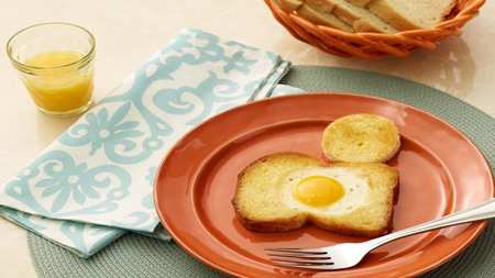 image تزیین های شیک و مجلسی برای تخم مرغ میز صبحانه