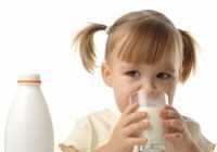 image چه کنیم تا بچه های کوچک به شیر خوردن علاقه مند شوند
