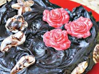 image آموزش پخت کیک شکلاتی با کرم گاناش