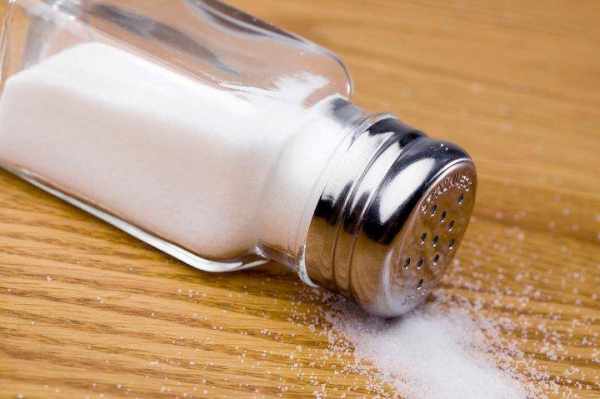 image آیا خوردن نمک زیاد برای مبتلایان به میگرن مفید است