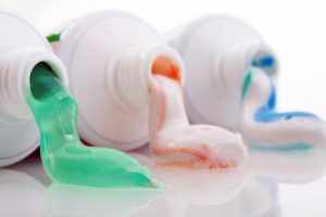 image کاربردهای جالب خمیر دندان برای تمیز کردن خانه و جرمگیری