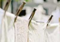 image استفاده از مایع لباسشویی سفیدشوی چه اثری روی لباس های سفید دارد