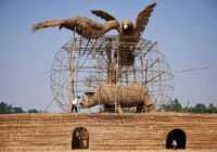 image ساختن مجسمه حیوانات به وسیله نی و چوب بامبو هند