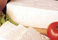 image خوردن شیر برای سلامتی مفید است یا خوردن پنیر