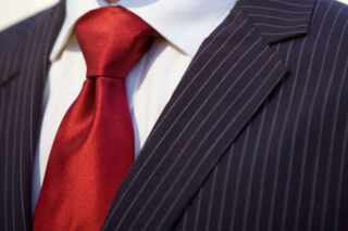 image آموزش ساده ترین روش بستن کراوات با عکس