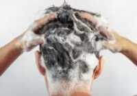 image آیا شستن زیاد موهای سر باعث ریزش مو می شود