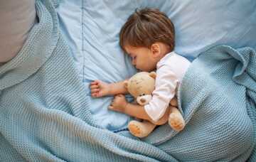 image بهترین زمان خواب برای کودک در هر دوره رشد