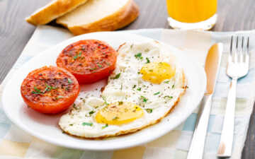 image خوردن تخم مرغ در وعده صبحانه ضرر دارد